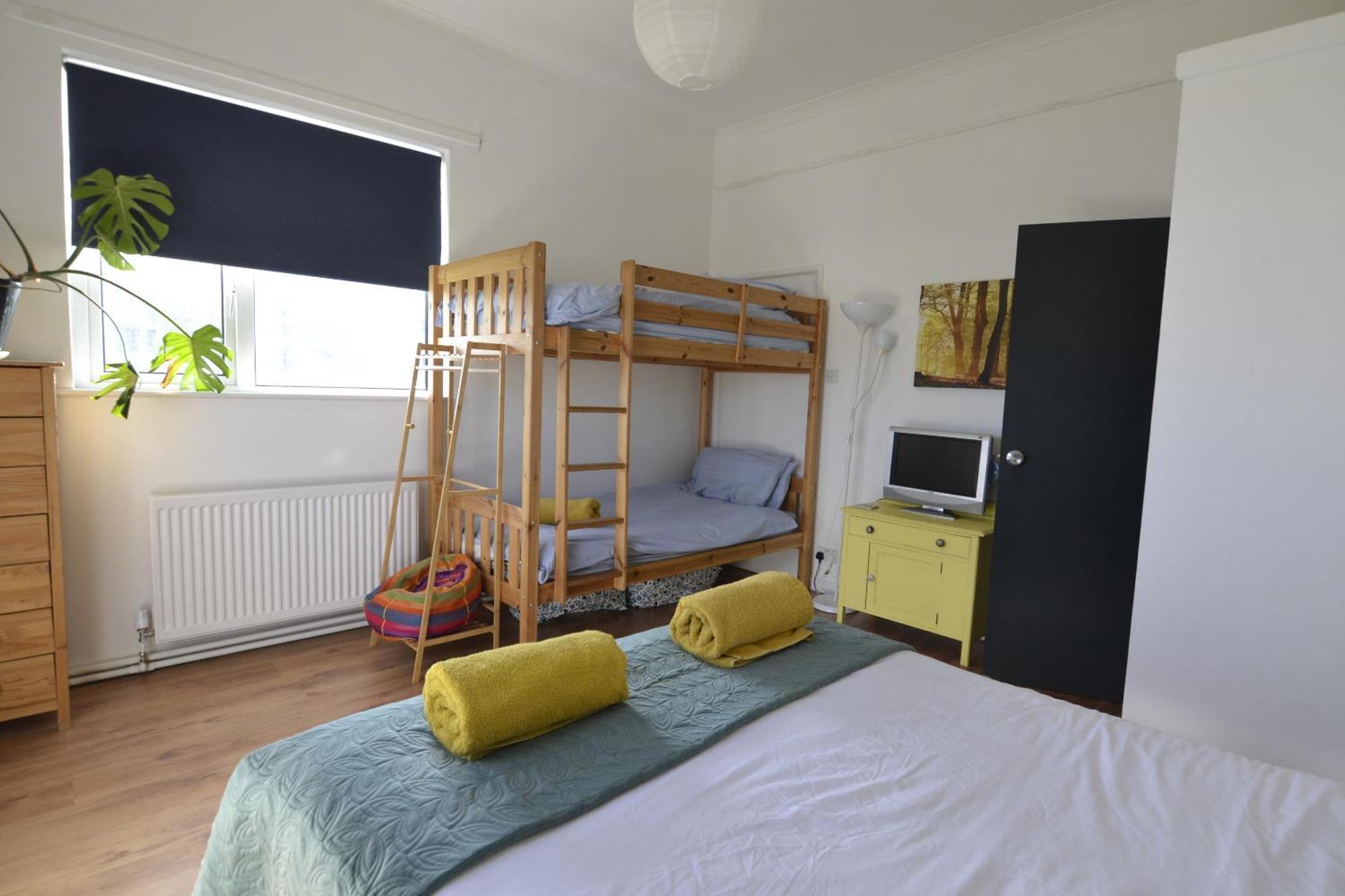 Westpoint Apartments Вест-Бэй Номер фото