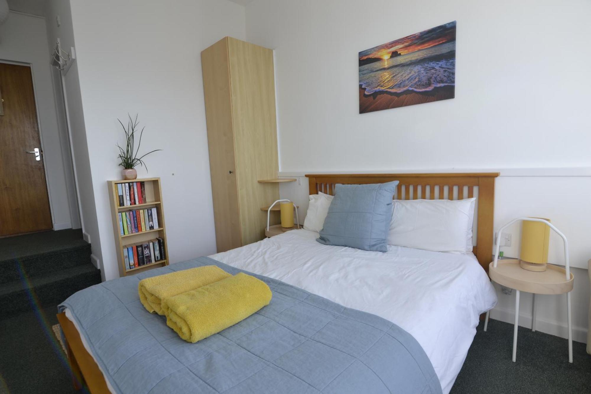 Westpoint Apartments Вест-Бэй Номер фото
