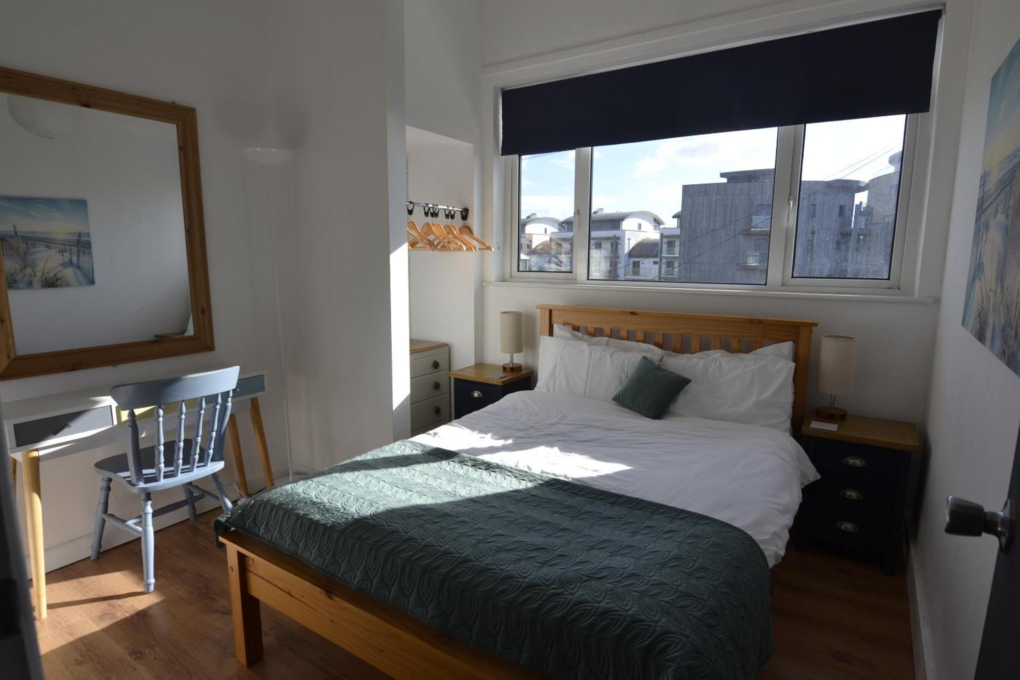 Westpoint Apartments Вест-Бэй Экстерьер фото